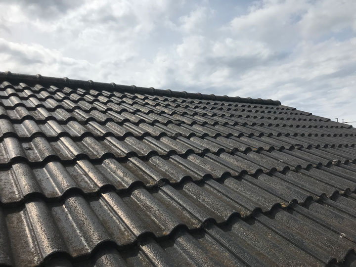 セメント瓦屋根の雨漏り原因とは？おすすめのリフォーム方法と注意点