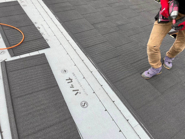 屋根材の下にあるルーフィング
