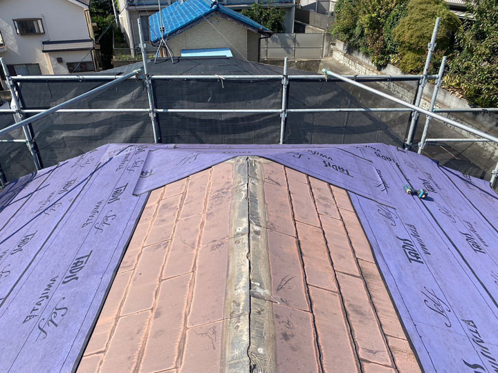 ルーフィングを既存屋根の上に敷設