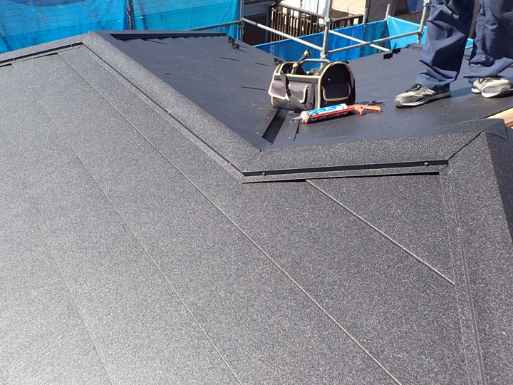 金属屋根（ガルバリウム、SGL鋼板）