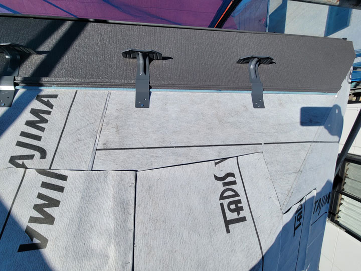 どんな屋根に変えるかは重要