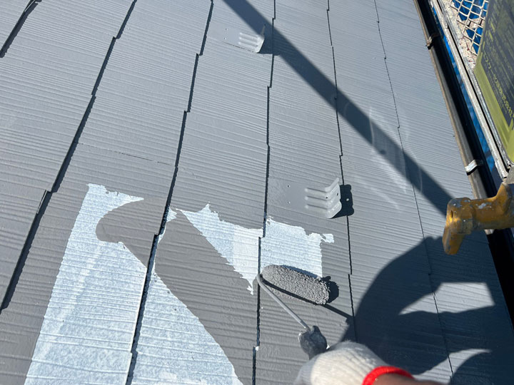 屋根塗装の様子