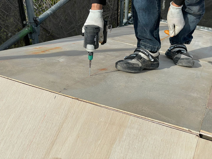 屋根のリフォーム費用はどれくらい？工事別の相場と最適な選び方を解説