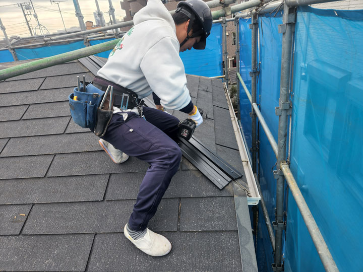 屋根の棟修理の費用相場は？瓦屋根とその他の屋根での違いを徹底解説