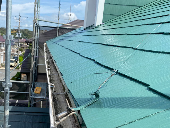 コロニアルとスレートの違いとは？正しい知識で最適なメンテナンス選びをサポート！