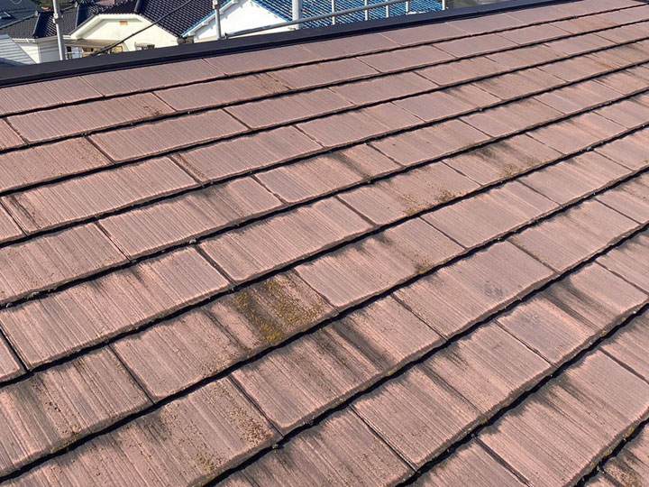 屋根材「スレート」の種類とは？化粧スレートの世代別の特徴まで解説