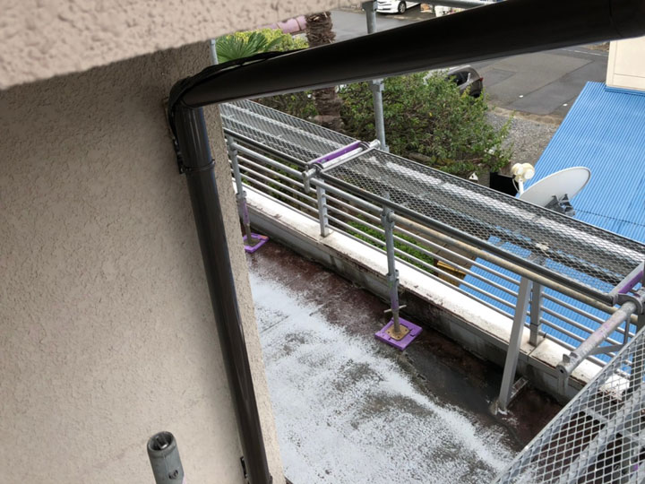 地面まで雨水を誘導します