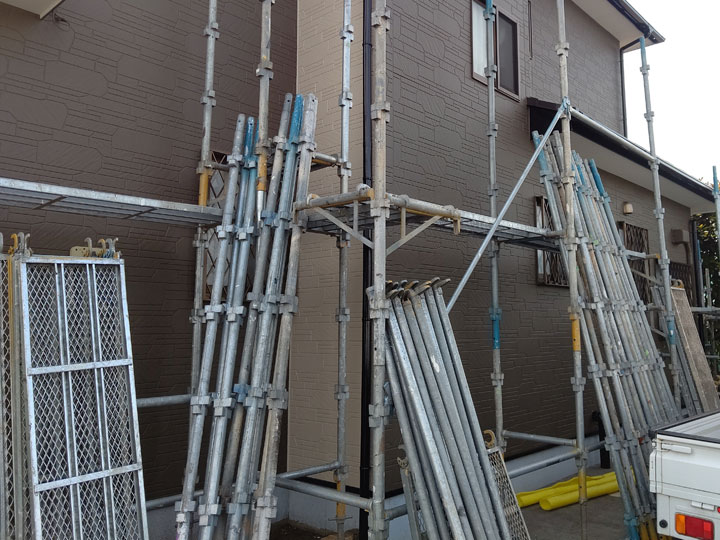 足場の種類によって費用は変わります