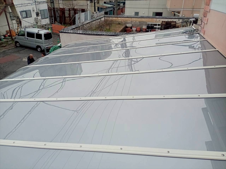 サンルーム屋根の平板交換