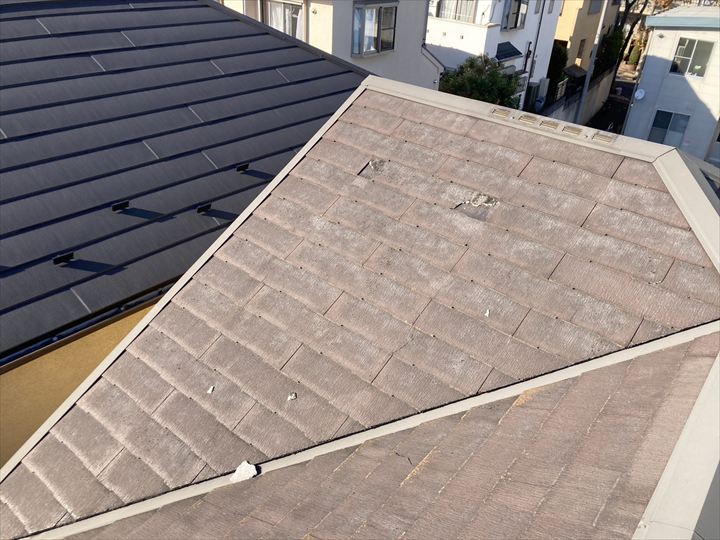 欠損が見られる屋根面