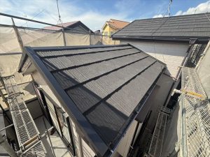 既存の屋根材はニューコロニアル