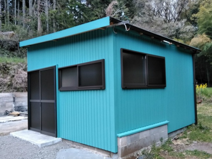 物置の屋根のメンテナンス