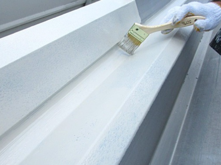プレハブ屋根をDIYで塗装