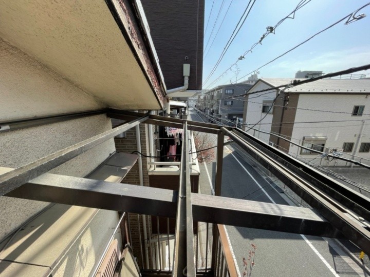 古い波板の撤去とフレーム清掃