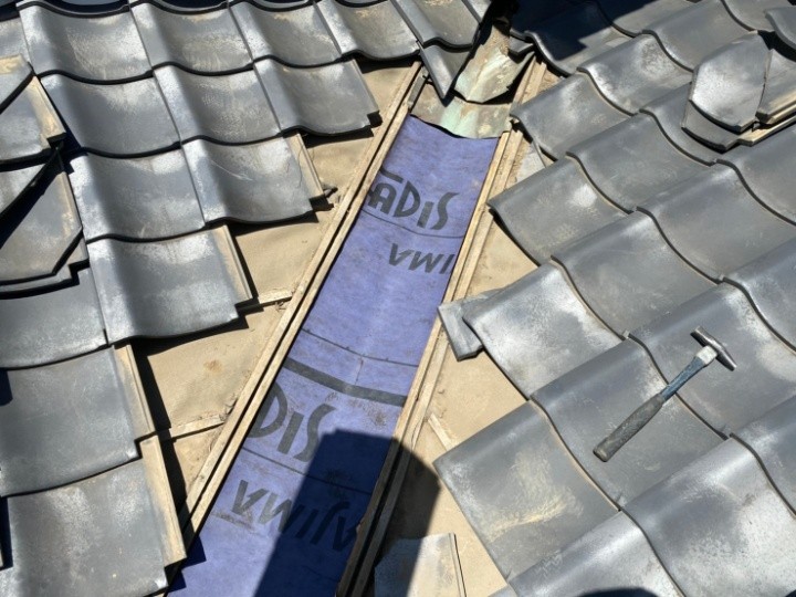 防水紙（ルーフィング）の敷設