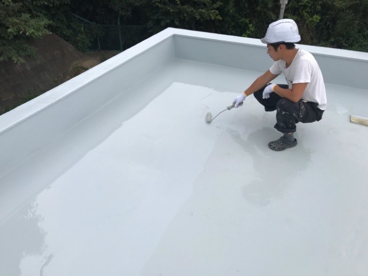 ウレタン防水1層目の塗布