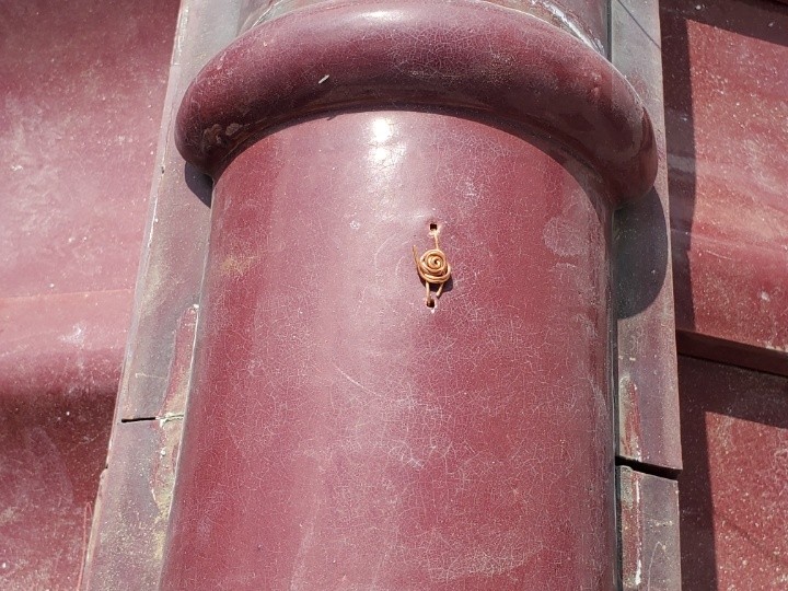 銅線による固定